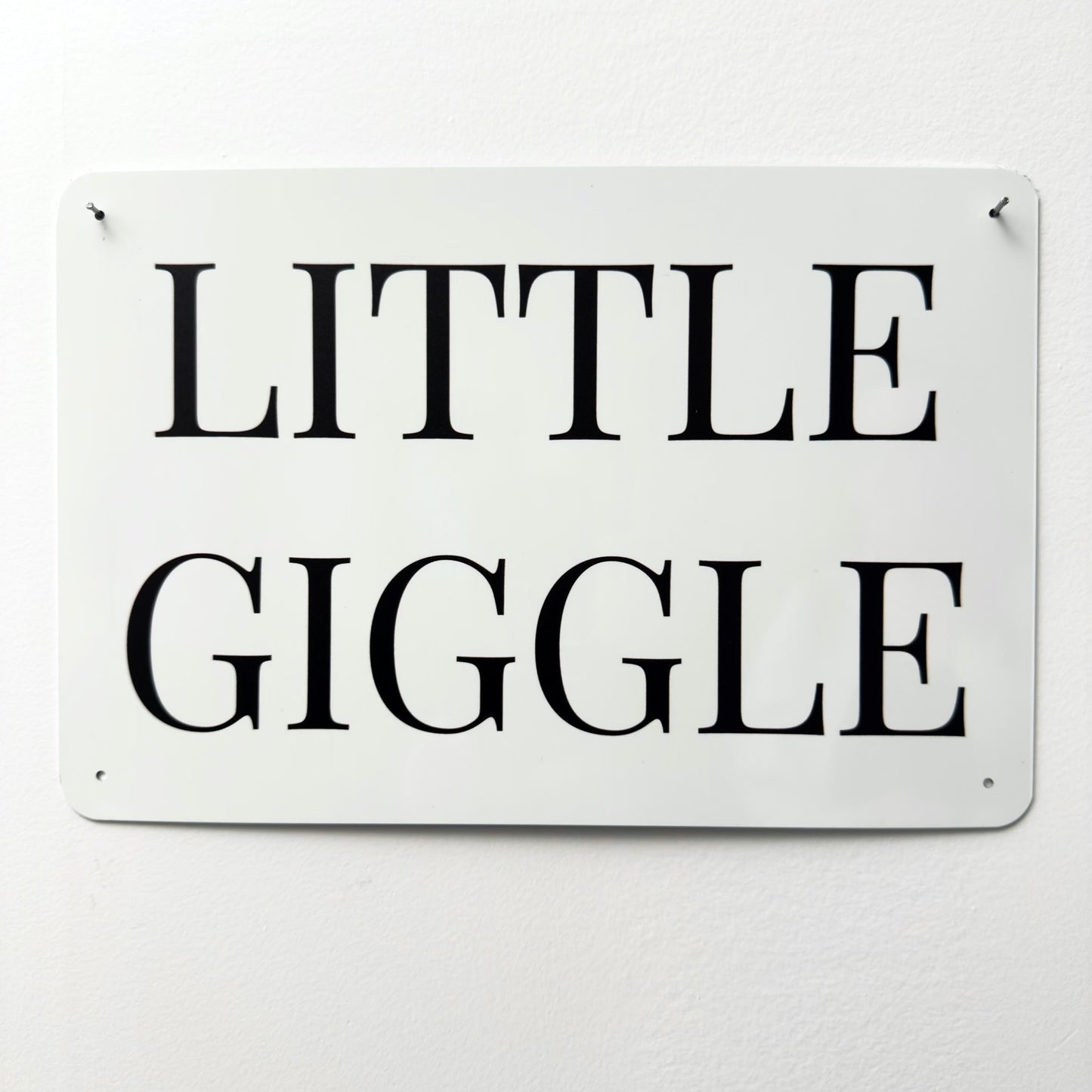 LITTLE GIGGLE