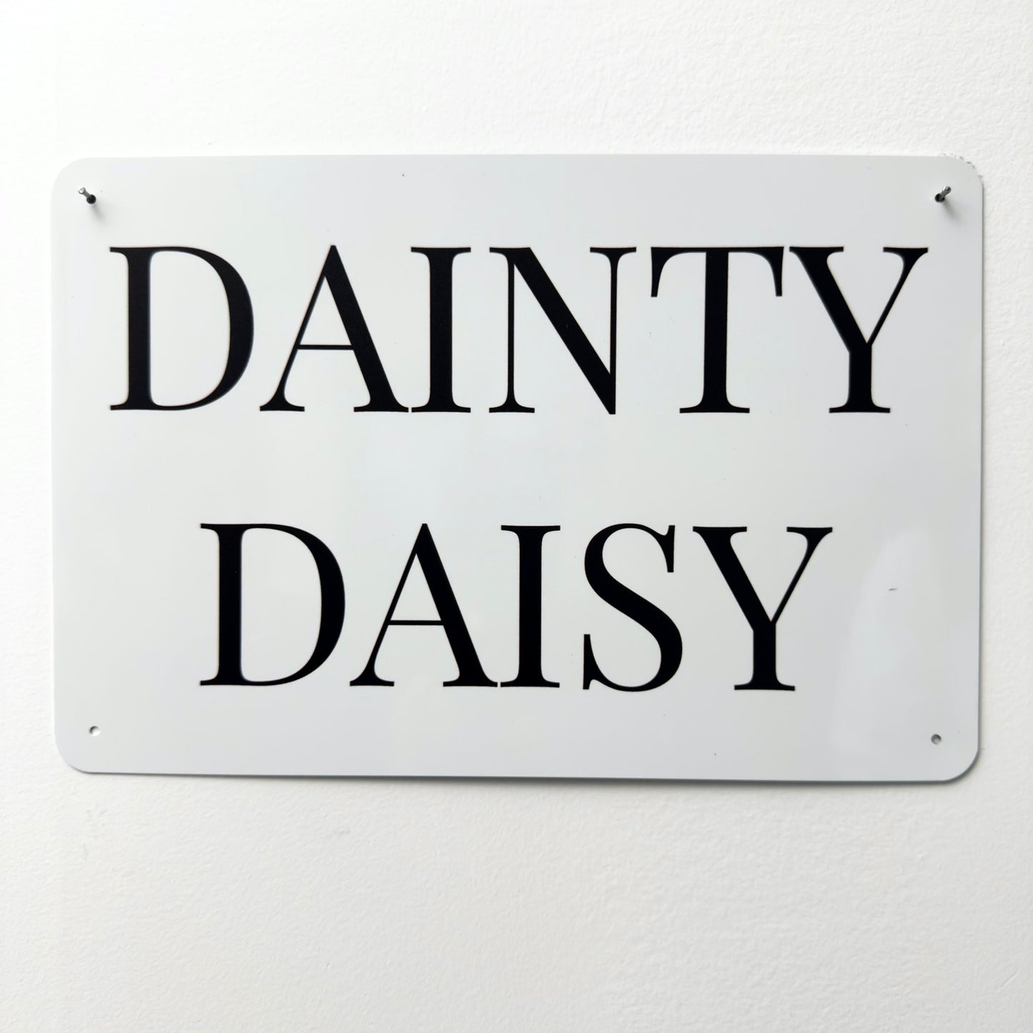 DAINTY DAISY